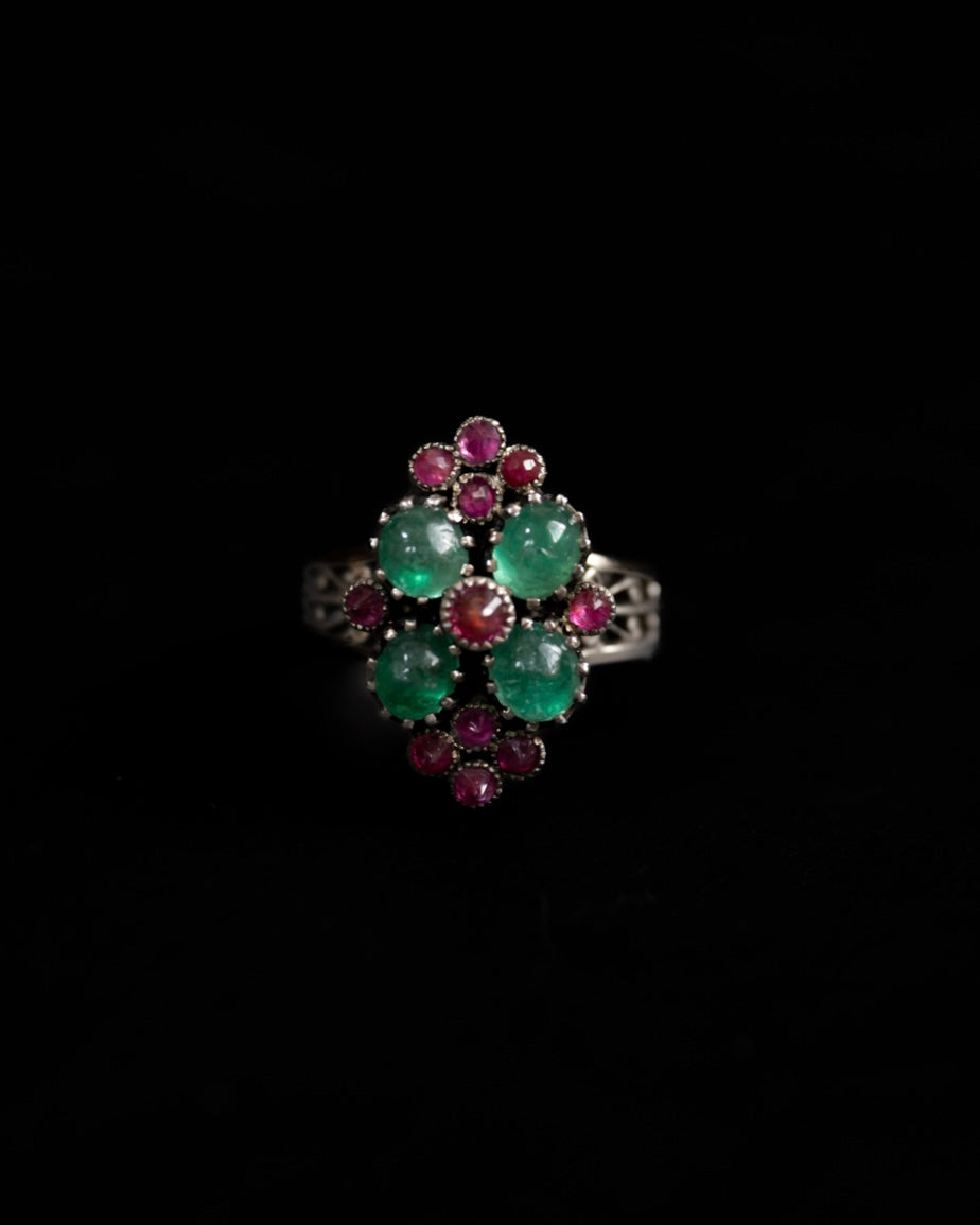 Floral et Clover  Paste Silver Ring with Emerald and Ruby Tones