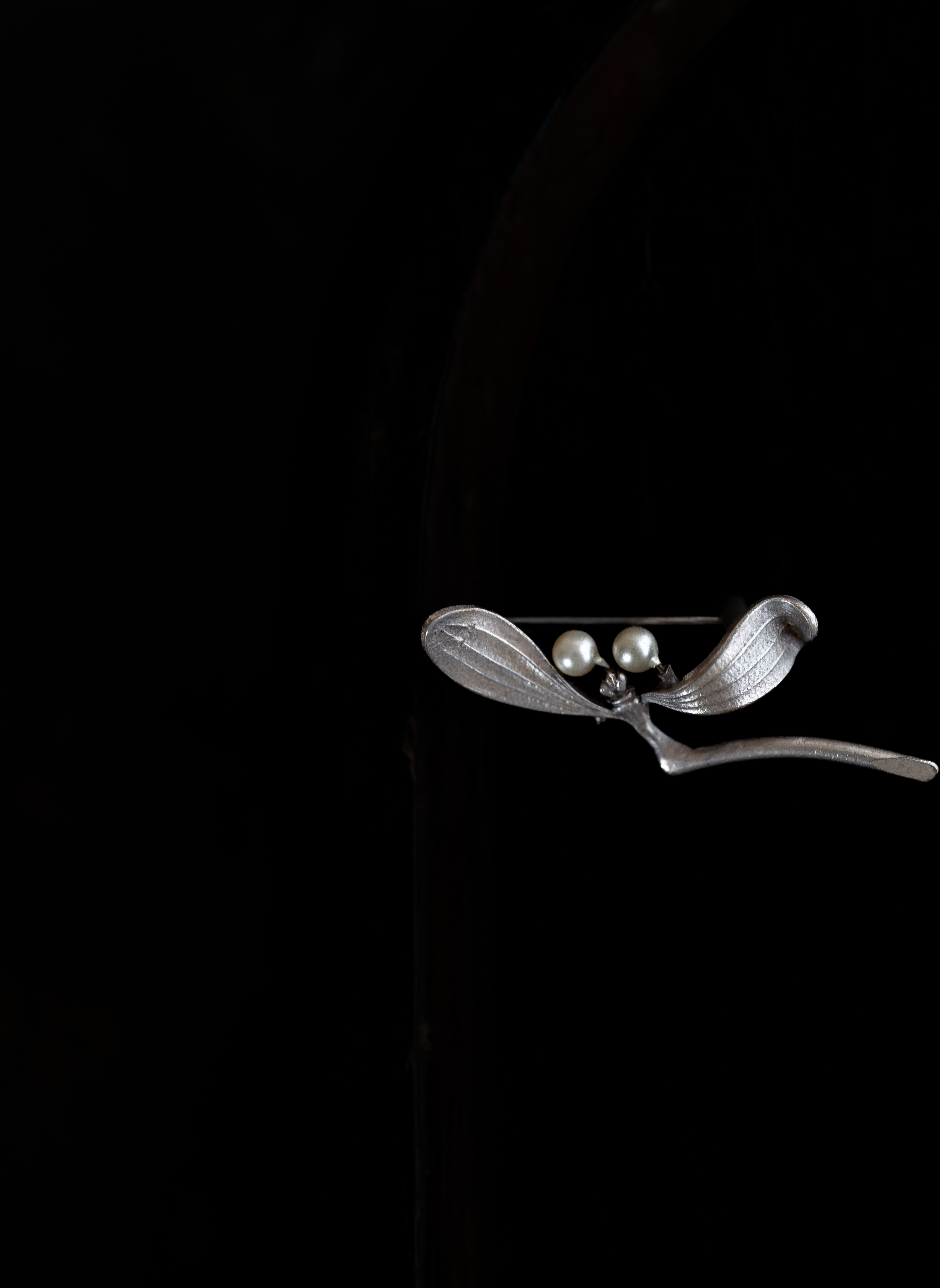 French Silver et Pearl Winter Mistletoe Brooch