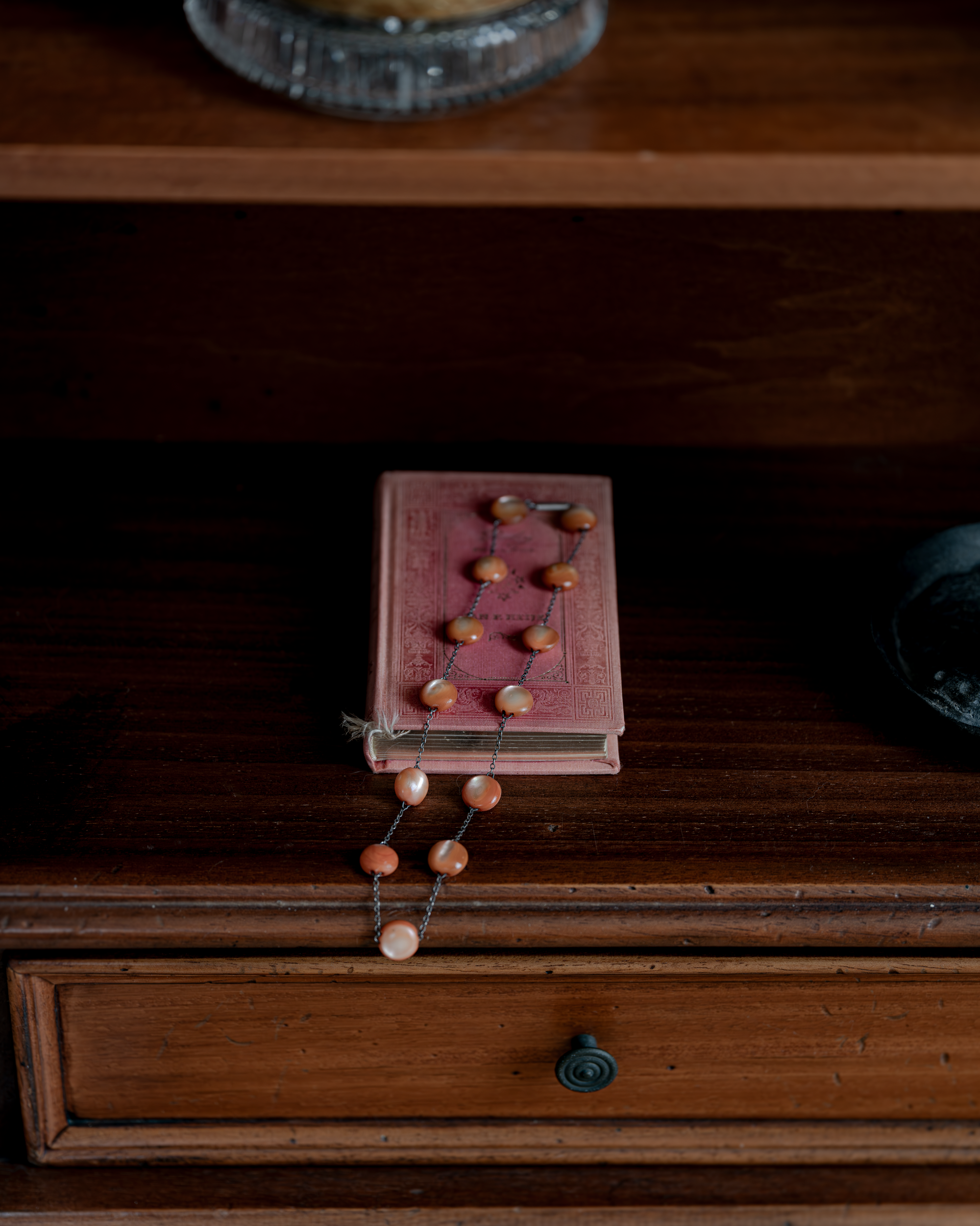 Salmon Pink Mother of Pearl Necklace